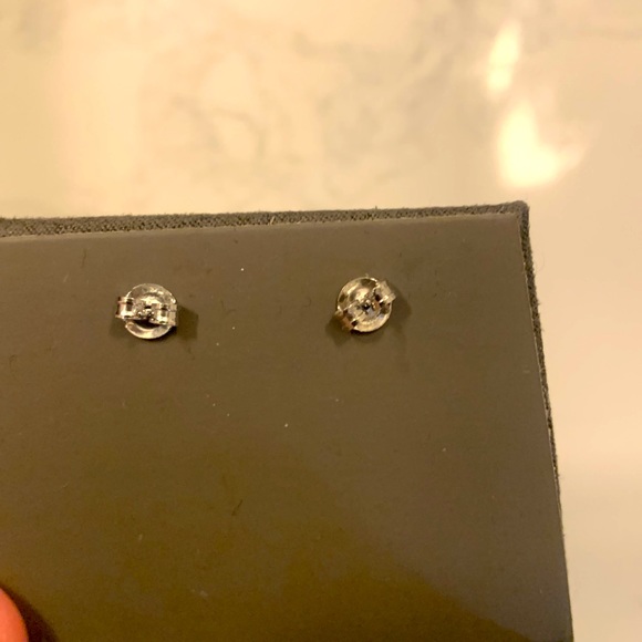 NWT NORDSTROM PEARL AND STERLING SILVER STUD EARRINGS - Picture 4 of 6